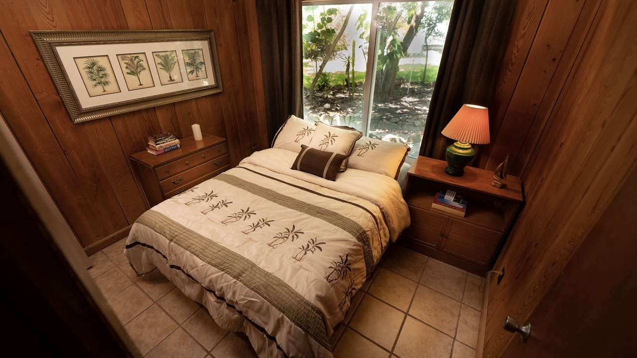 Photo of Bedroom in Melbourne Beach