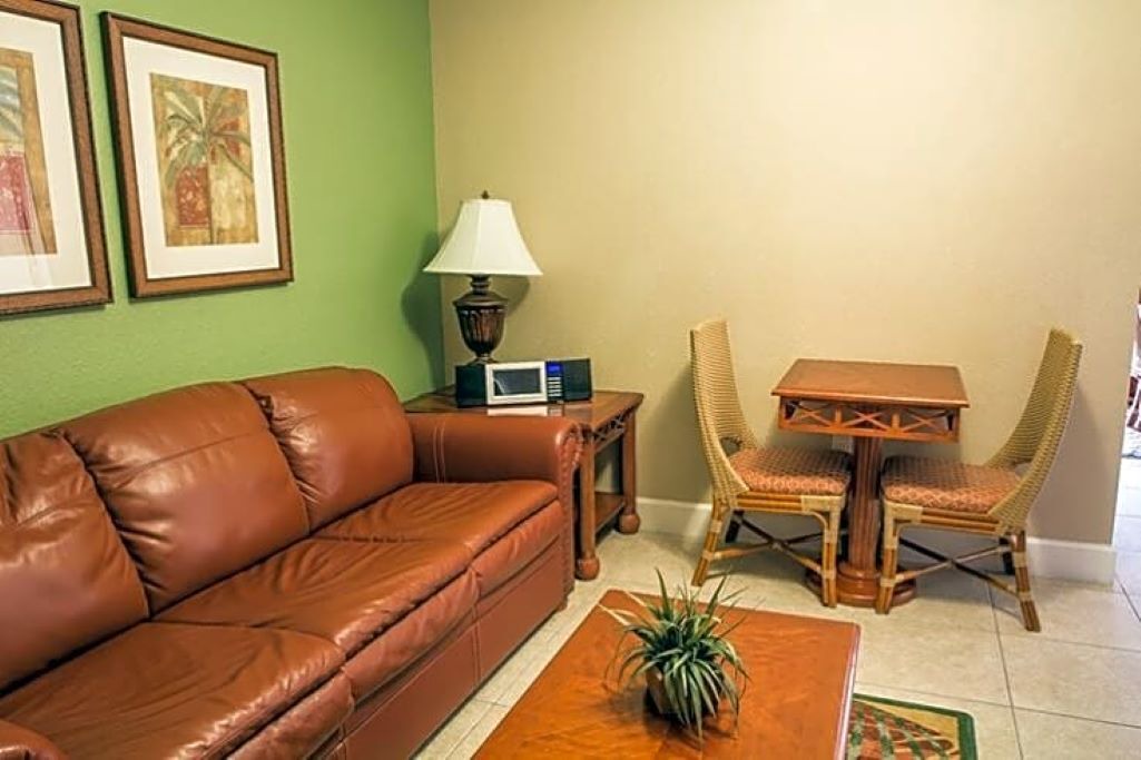 Photo of Livingroom in Weston