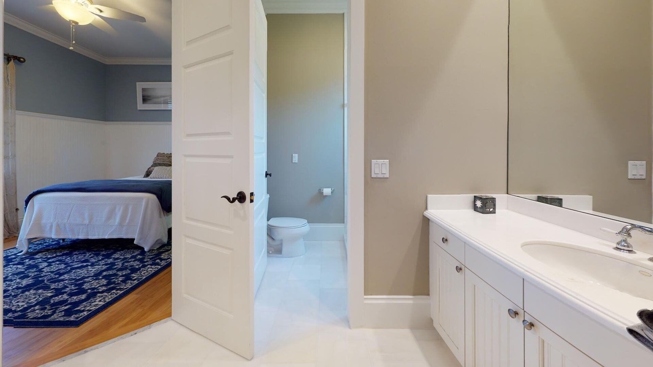 Photo of Bathroom in Connors