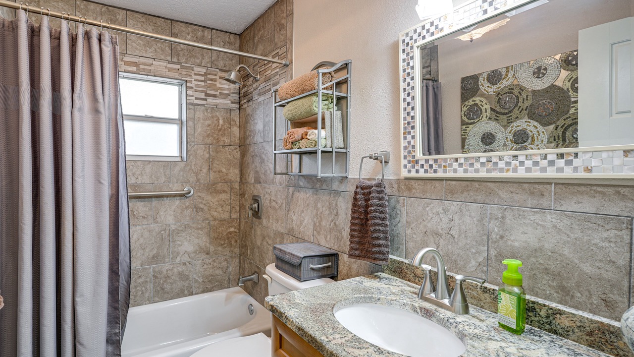 Photo of Bathroom in Auburndale
