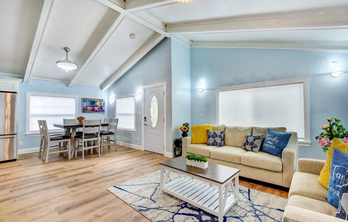 Photo of Livingroom in North Trail