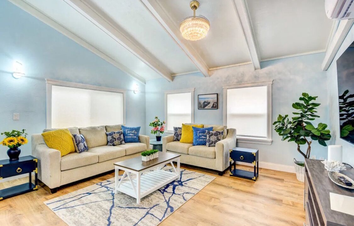 Photo of Livingroom in North Trail