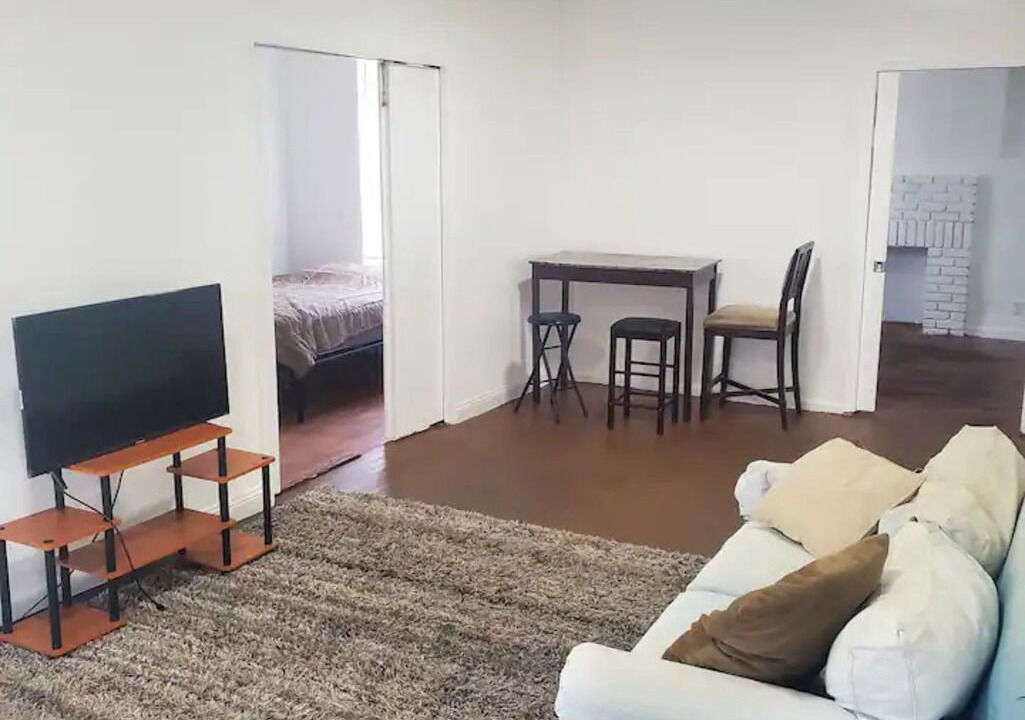 Photo of Bedroom in Old Northwood Historic District