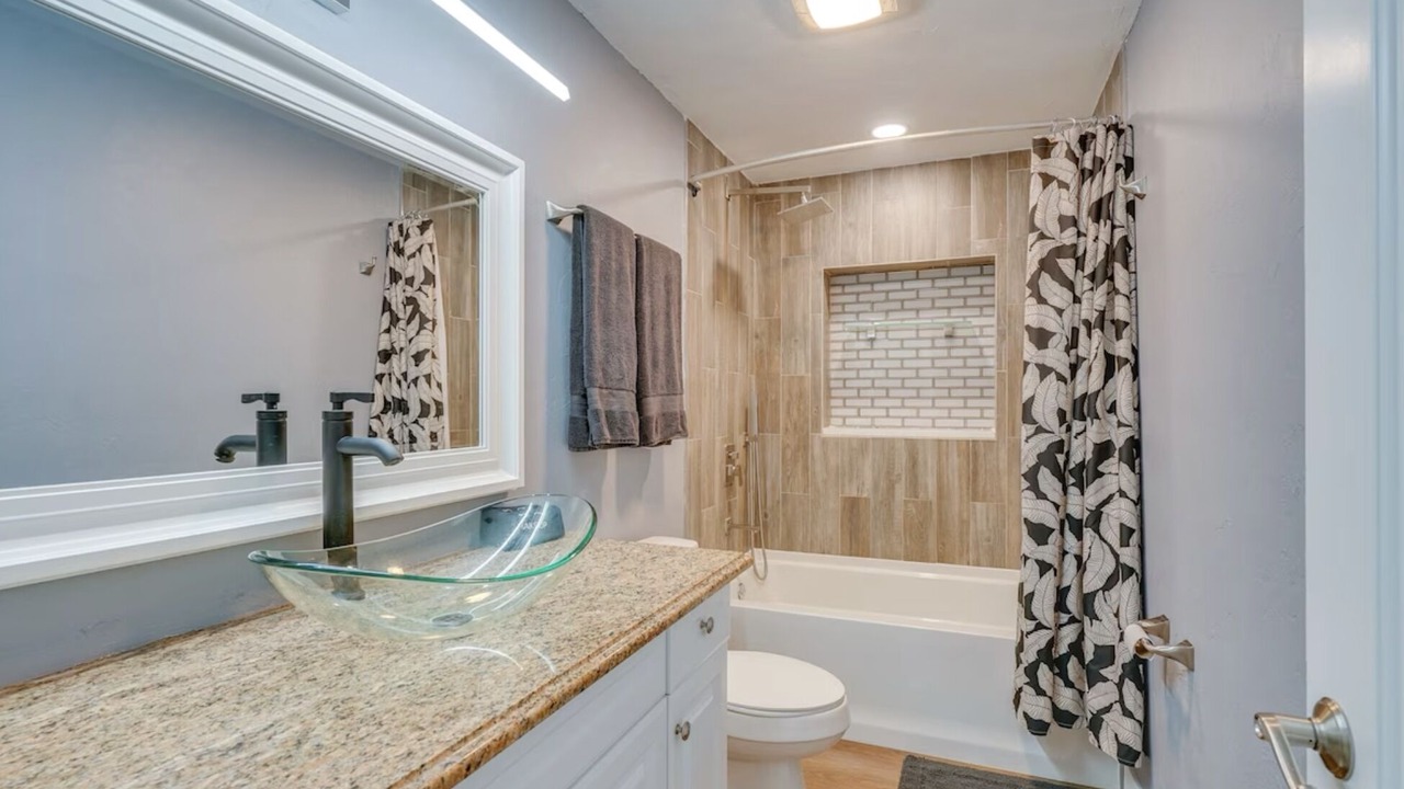 Photo of Bathroom in Lochmoor Waterway Estates