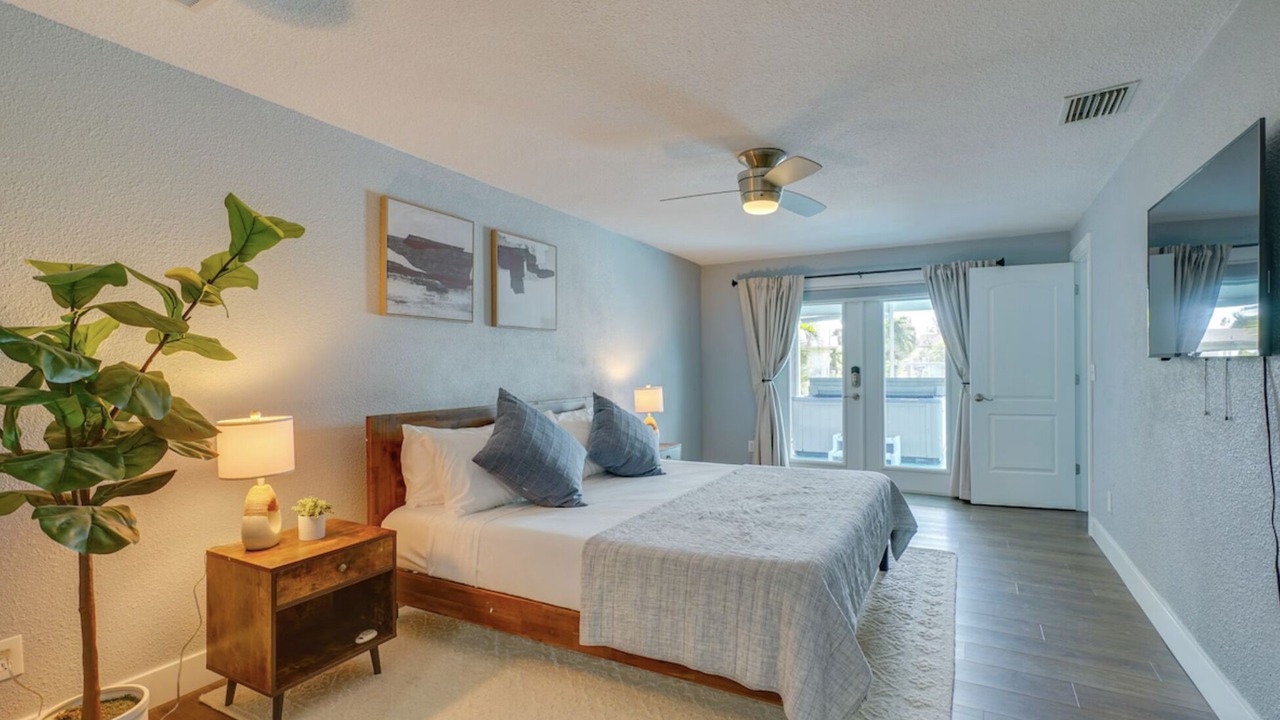 Photo of Bedroom in Lochmoor Waterway Estates