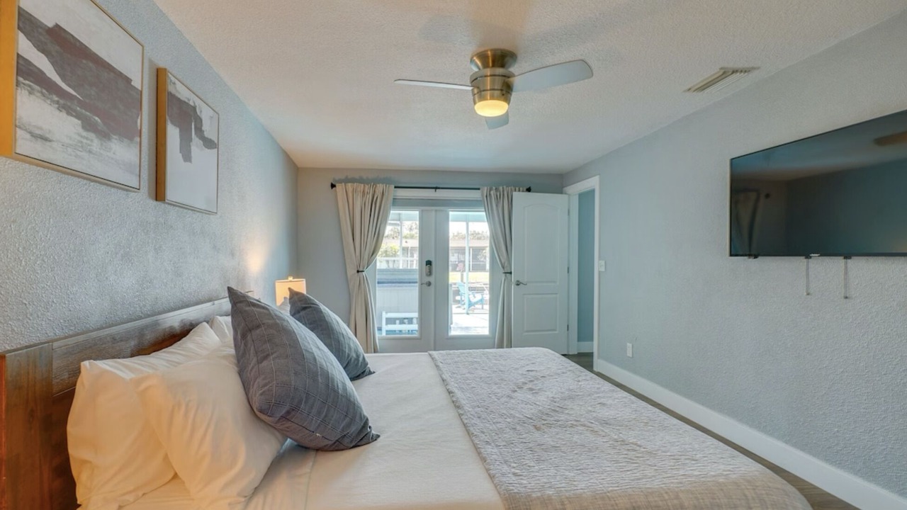 Photo of Bedroom in Lochmoor Waterway Estates