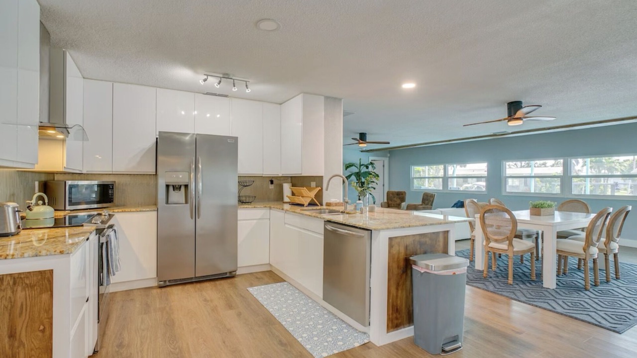 Photo of Kitchen in Lochmoor Waterway Estates