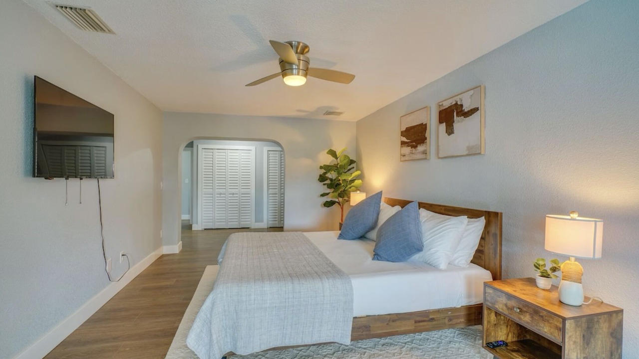 Photo of Bedroom in Lochmoor Waterway Estates