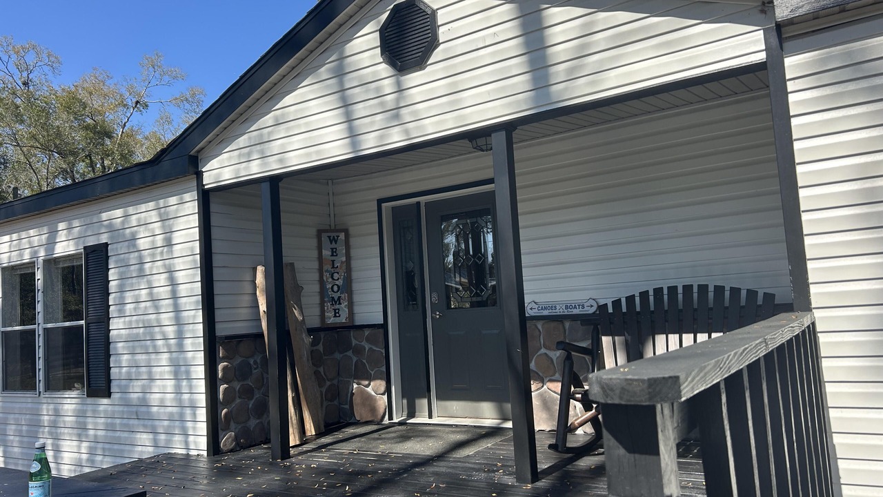 Photo of Outdoor in Bell