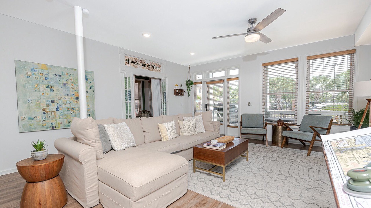 Photo of Livingroom in East Ybor