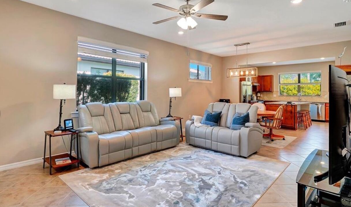 Photo of Livingroom in Arborwood
