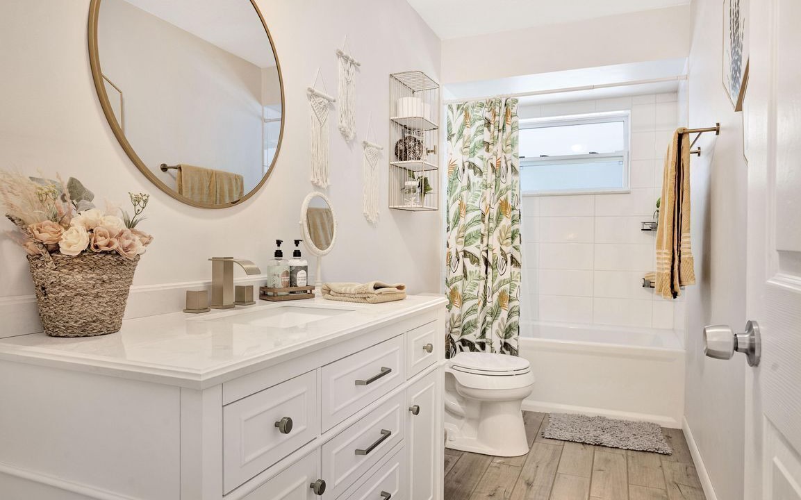 Photo of Bathroom in North River Shores