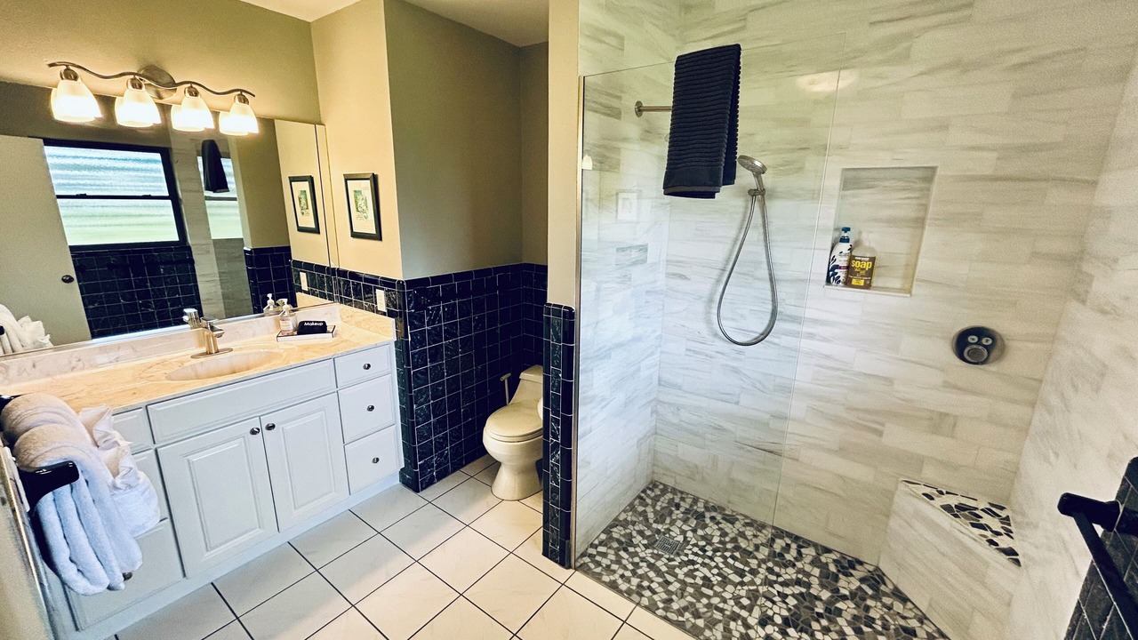 Photo of Bathroom in Sarasota Springs