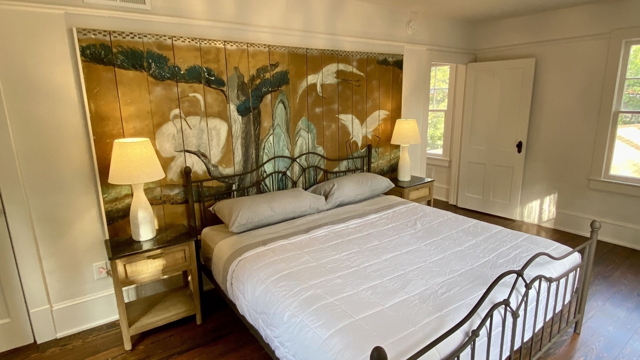 Photo of Bedroom in Downtown Historic District