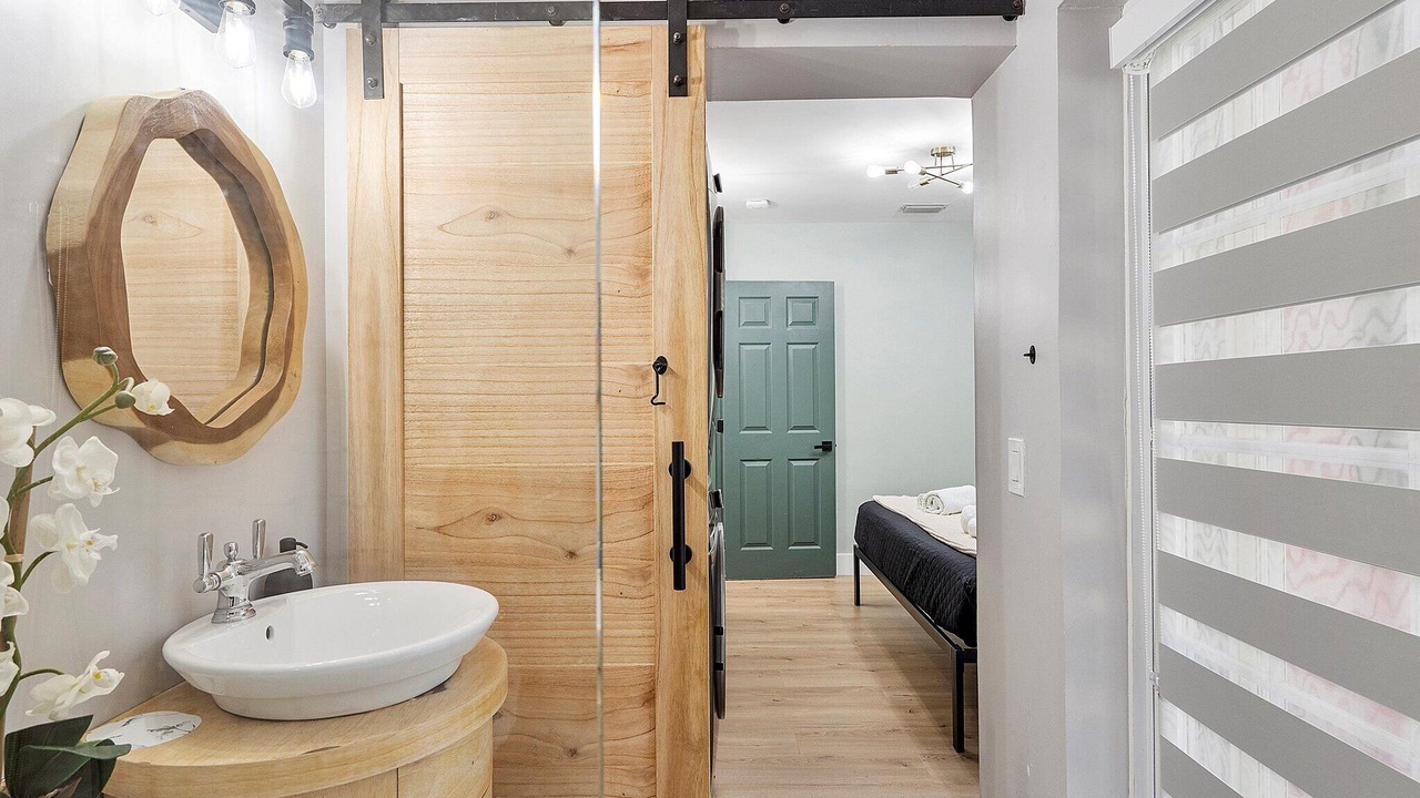 Photo of Bathroom in River Oaks