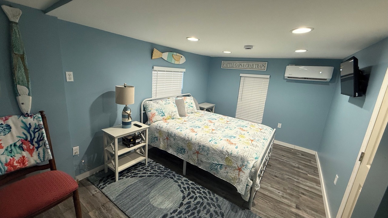 Photo of Bedroom in Horseshoe Beach