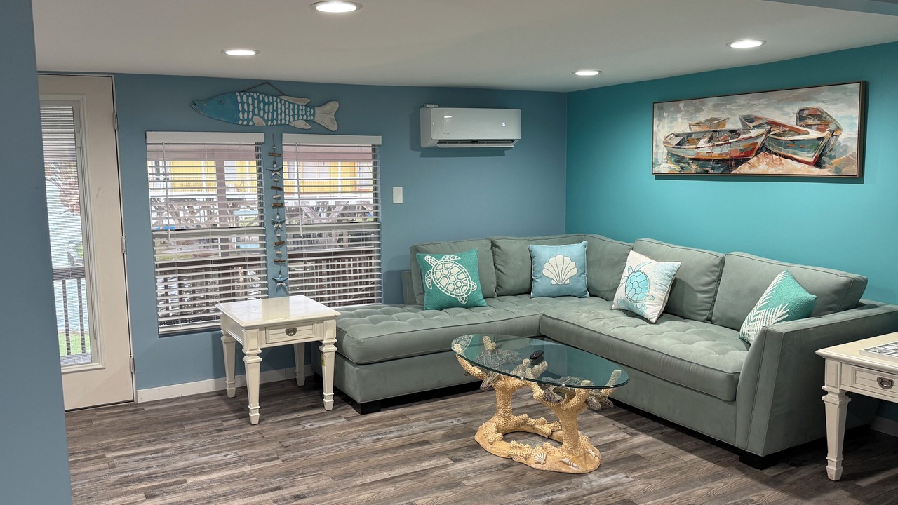 Photo of Livingroom in Horseshoe Beach