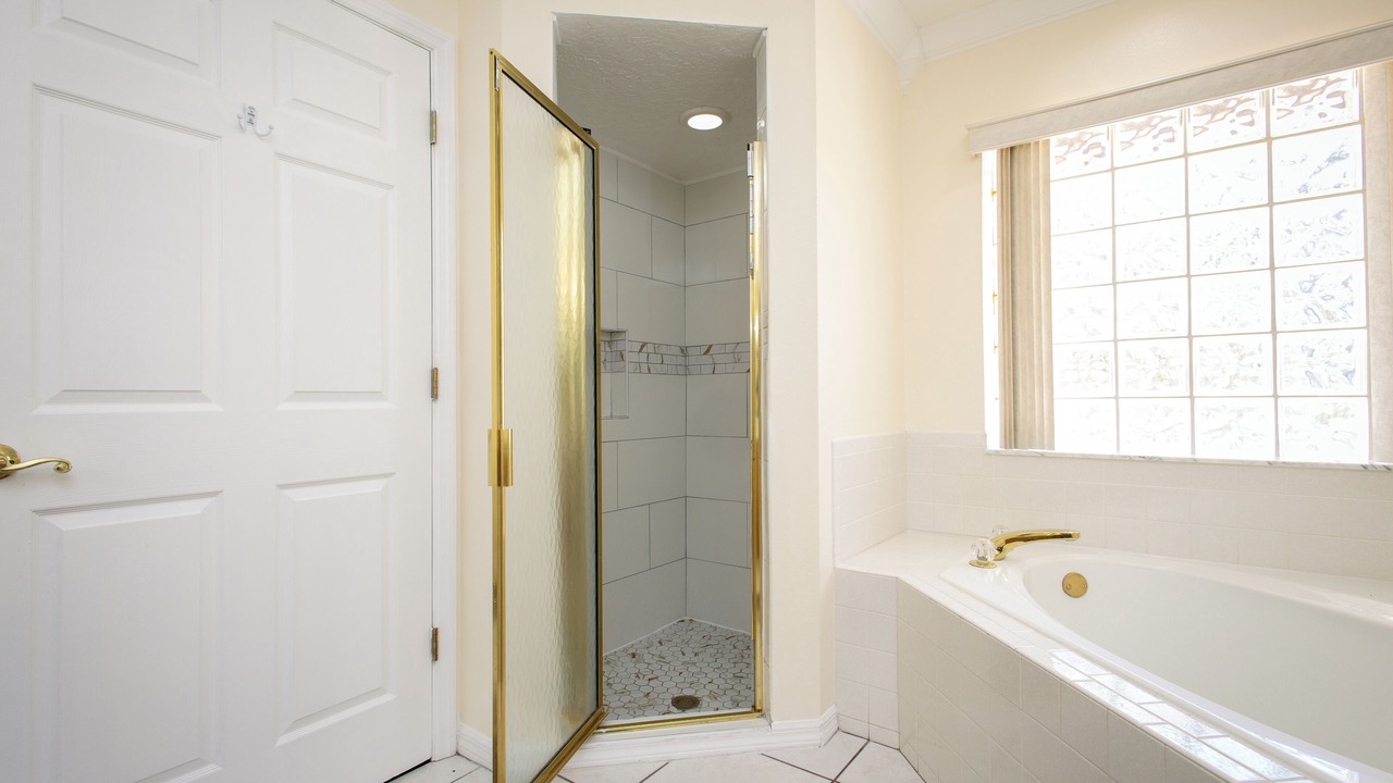 Photo of Bathroom in Lakeland