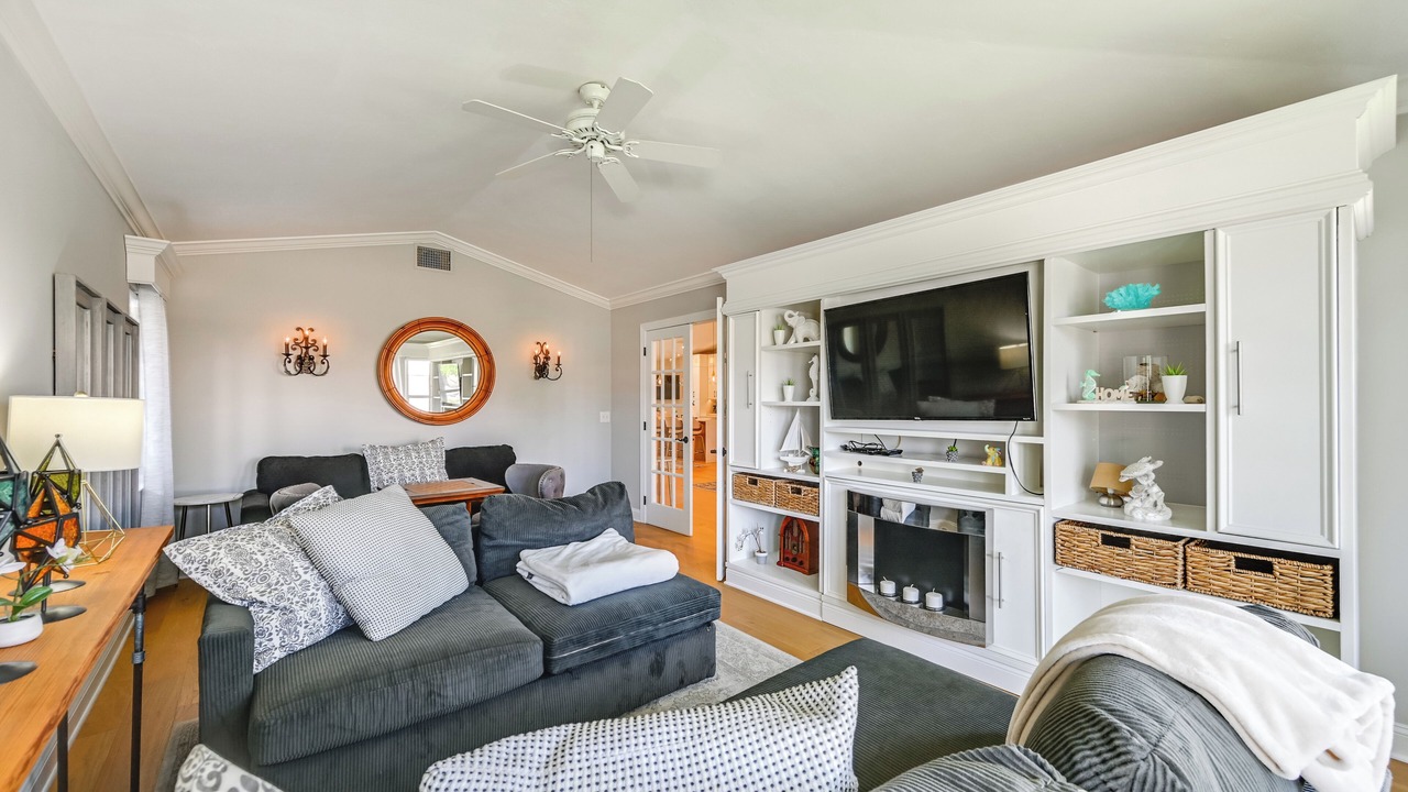 Photo of Bedroom in Crown Pointe