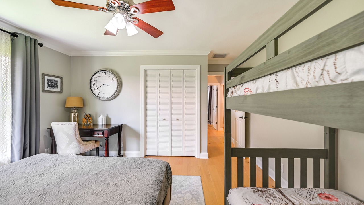 Photo of Bedroom in Crown Pointe