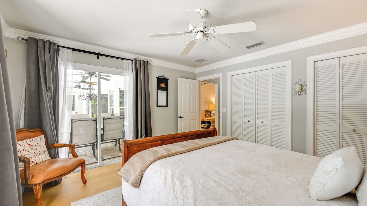 Photo of Bedroom in Crown Pointe