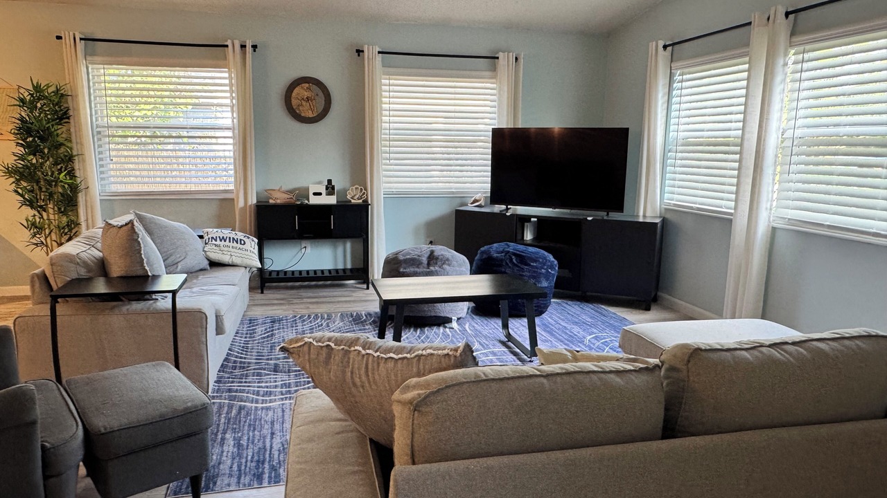 Photo of Livingroom in Jacksonville Beach