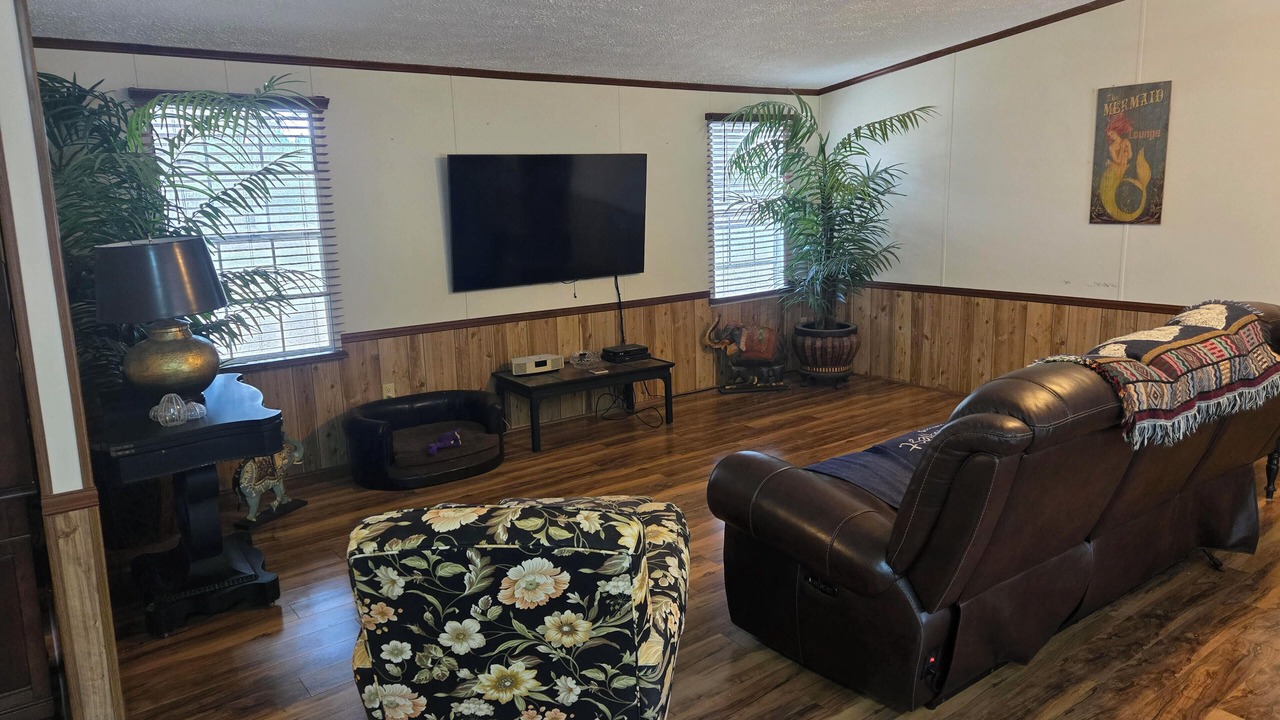 Photo of Livingroom in Lake City