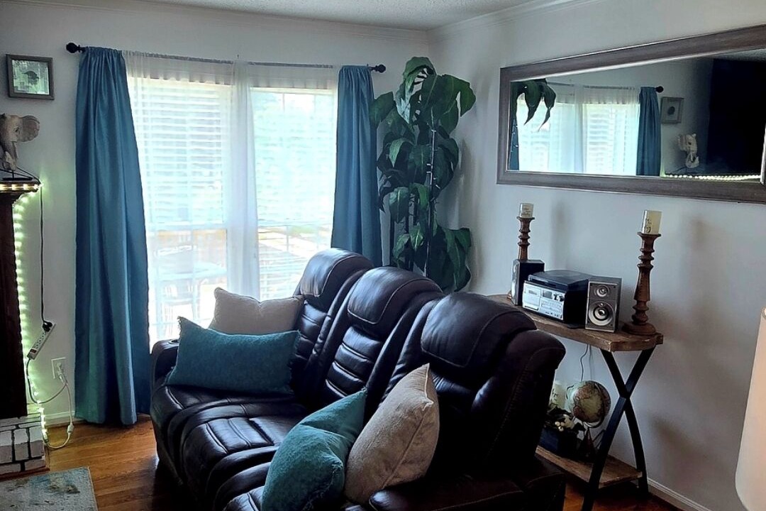 Photo of Livingroom in Pleasant Grove
