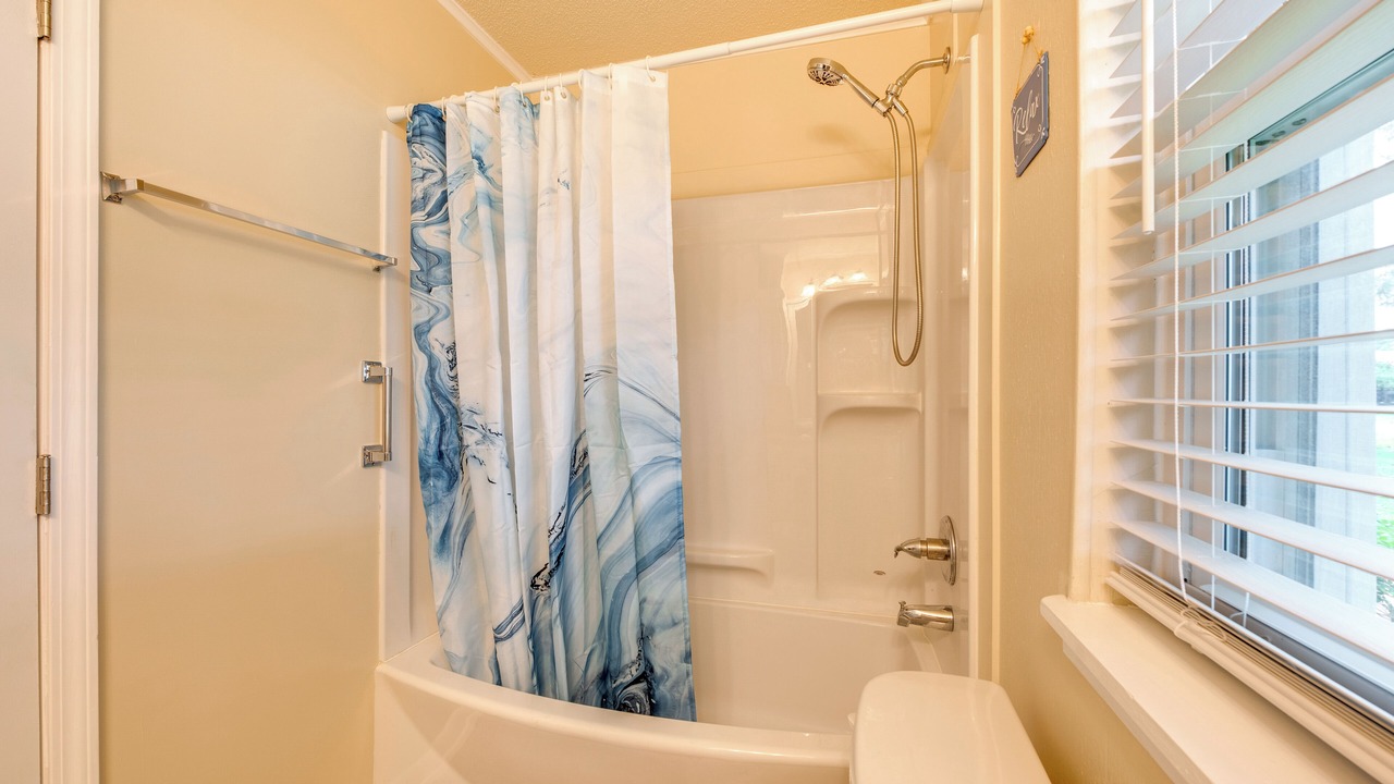 Photo of Bathroom in Magnolia Bluffs