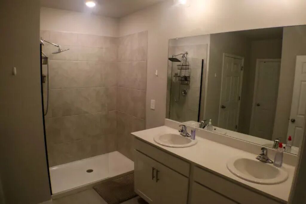 Photo of Bathroom in Gulf Cove