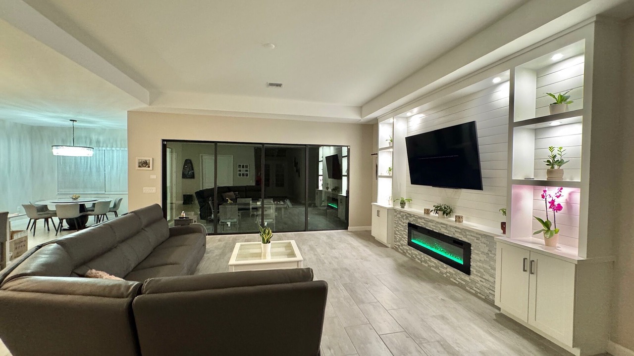 Photo of Livingroom in Gateway