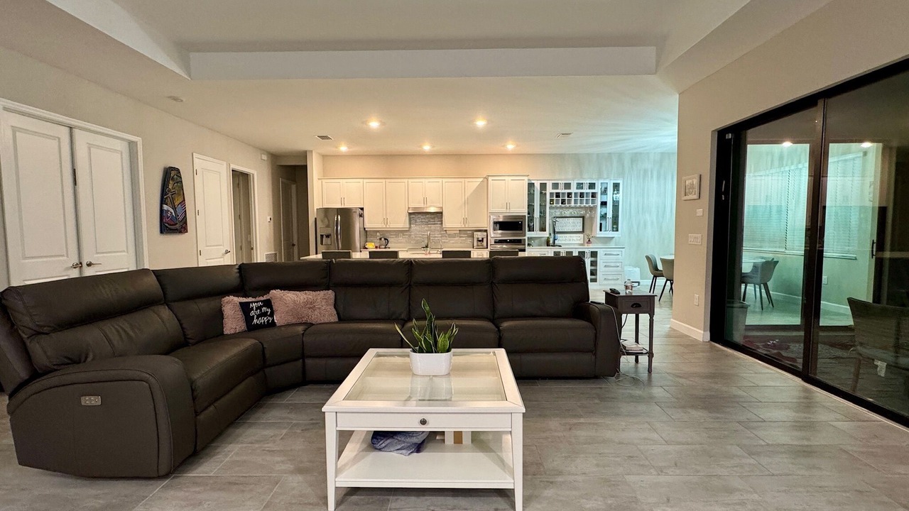 Photo of Livingroom in Gateway