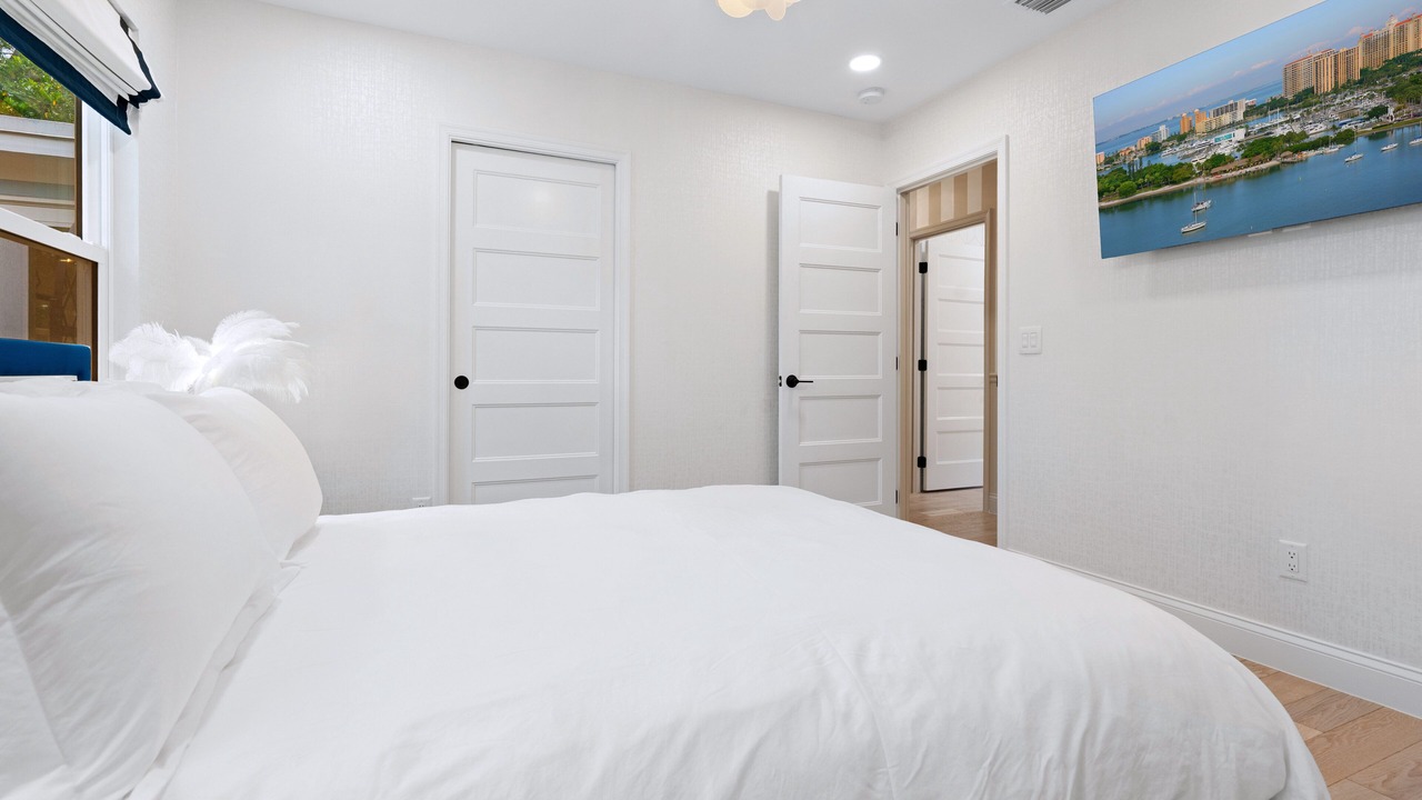 Photo of Bedroom in Downtown