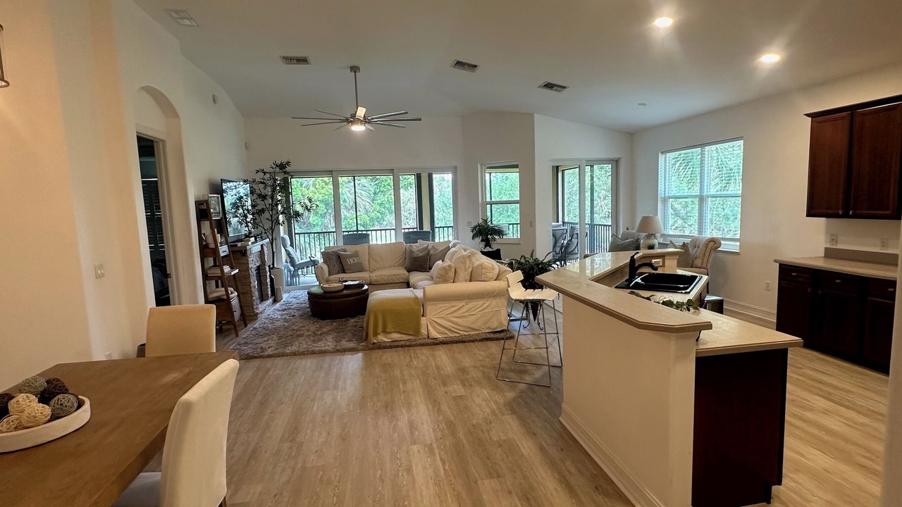 Photo of Livingroom in Hammock Bay