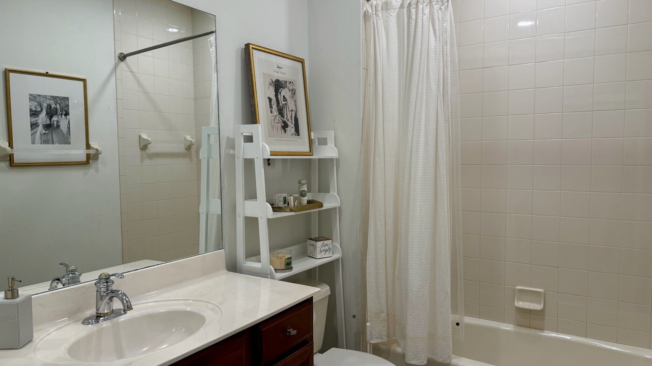 Photo of Bathroom in Hammock Bay