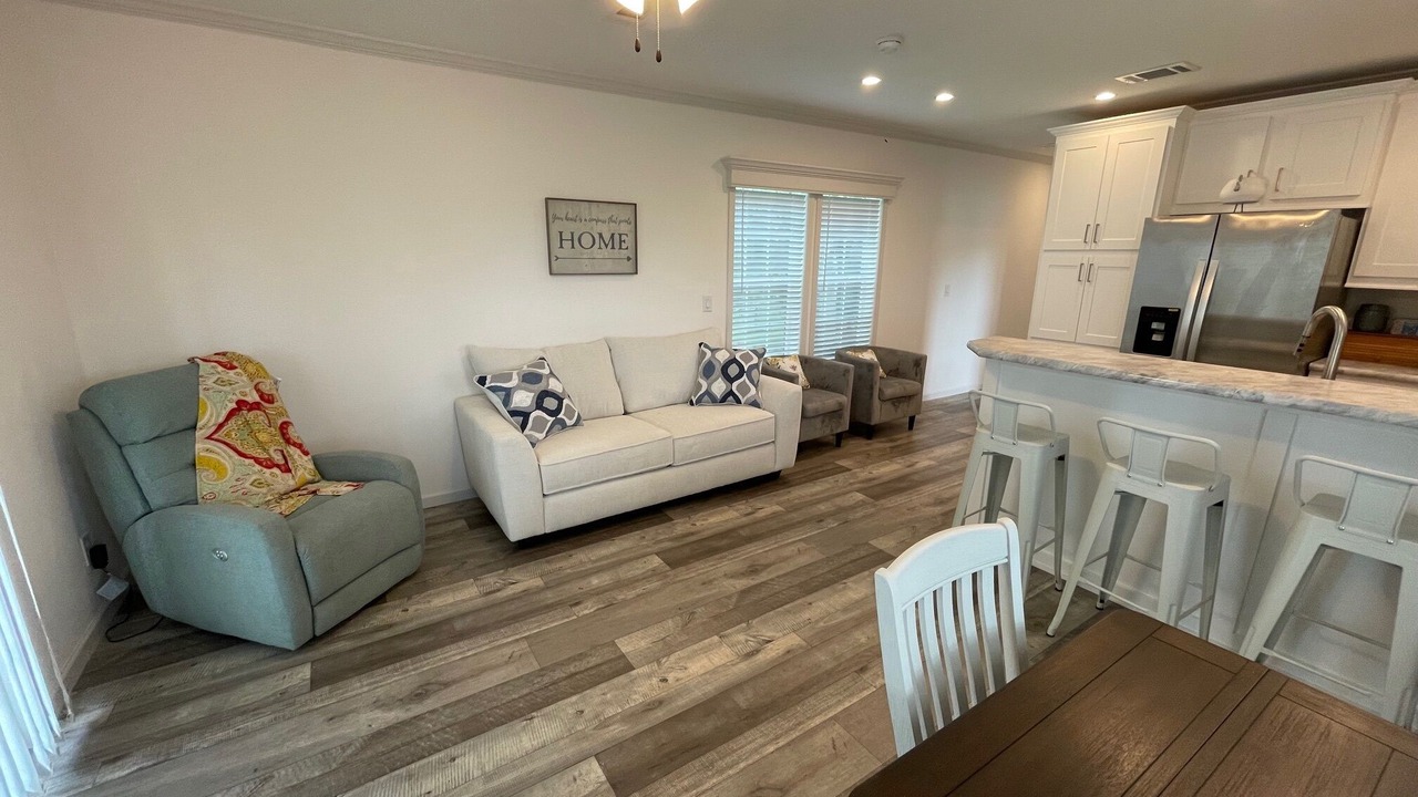 Photo of Livingroom in Reddick