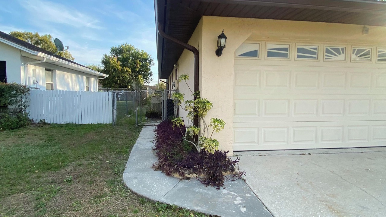 Photo of Outdoor in Poinciana