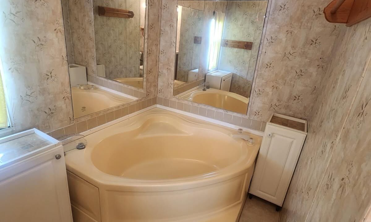 Photo of Bathroom in Buckhead Ridge
