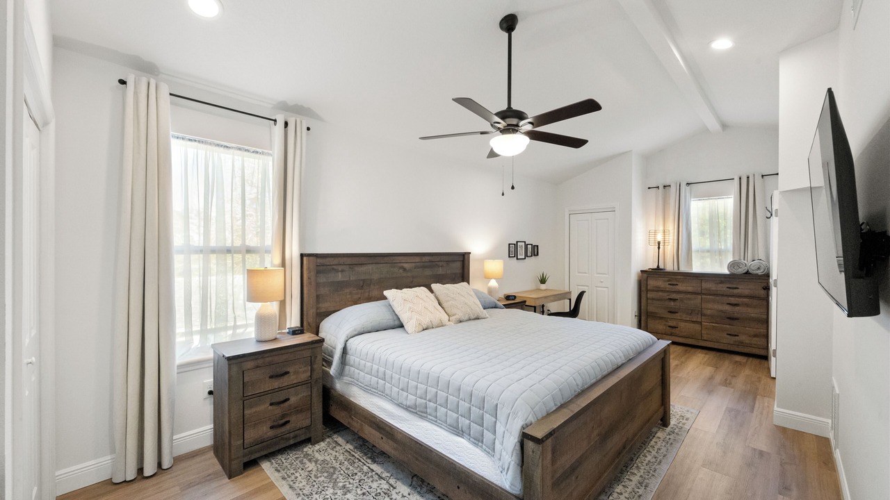 Photo of Bedroom in Tarpon Springs