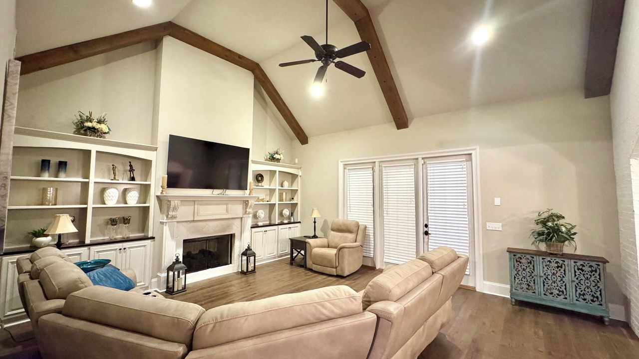 Photo of Livingroom in Auburn