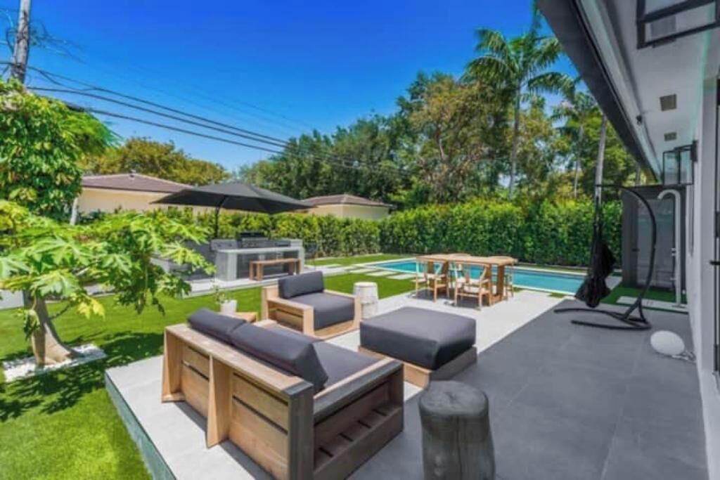 Photo of Outdoor in Country Club Section