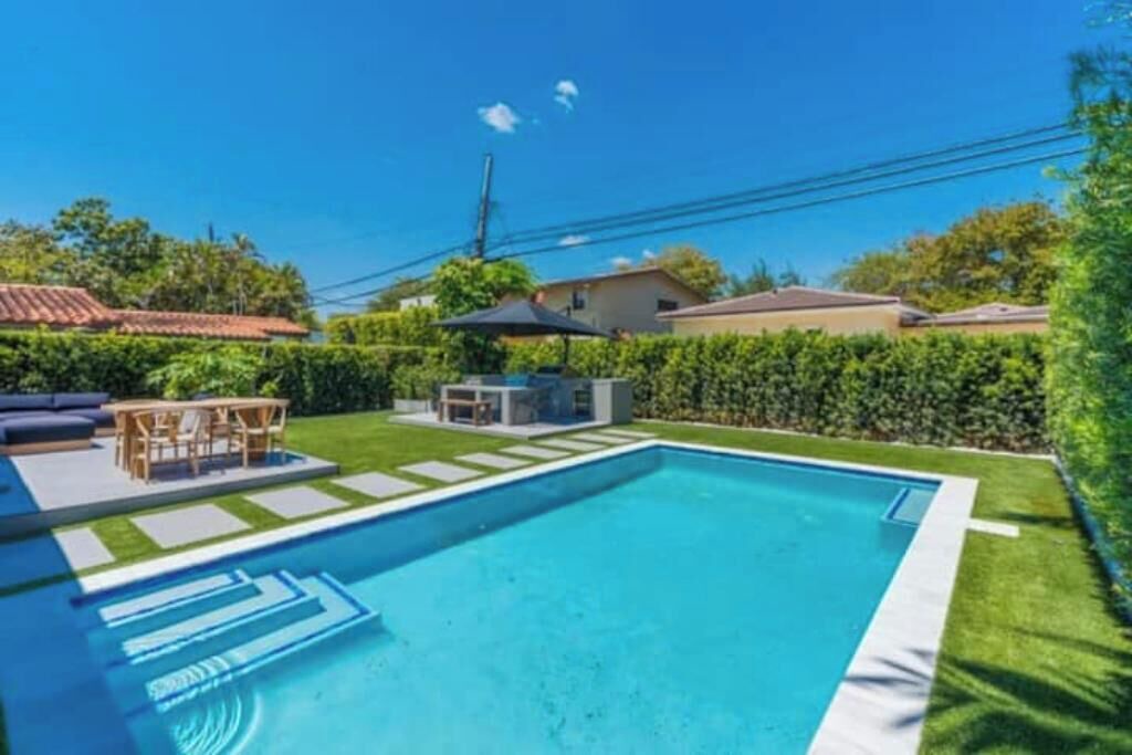 Photo of Outdoor in Country Club Section