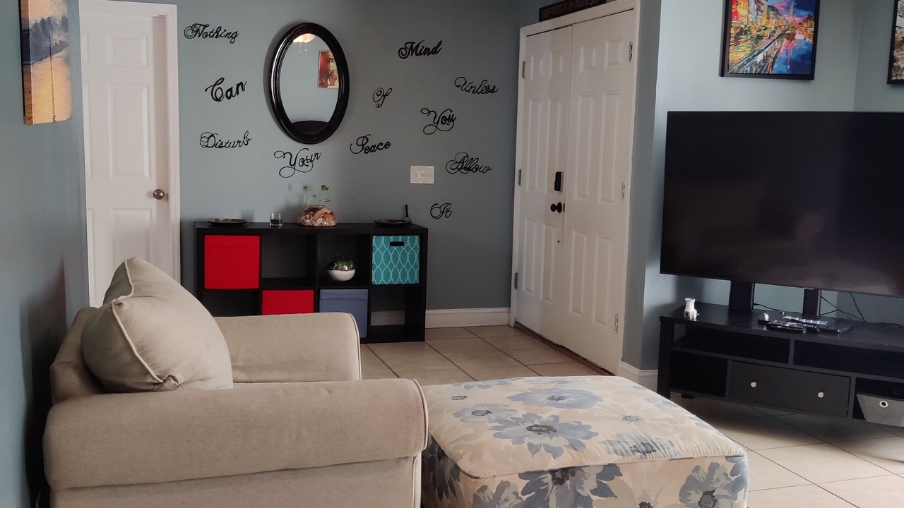 Photo of Livingroom in Longwood