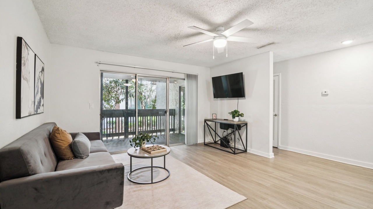 Photo of Livingroom in Gainesville