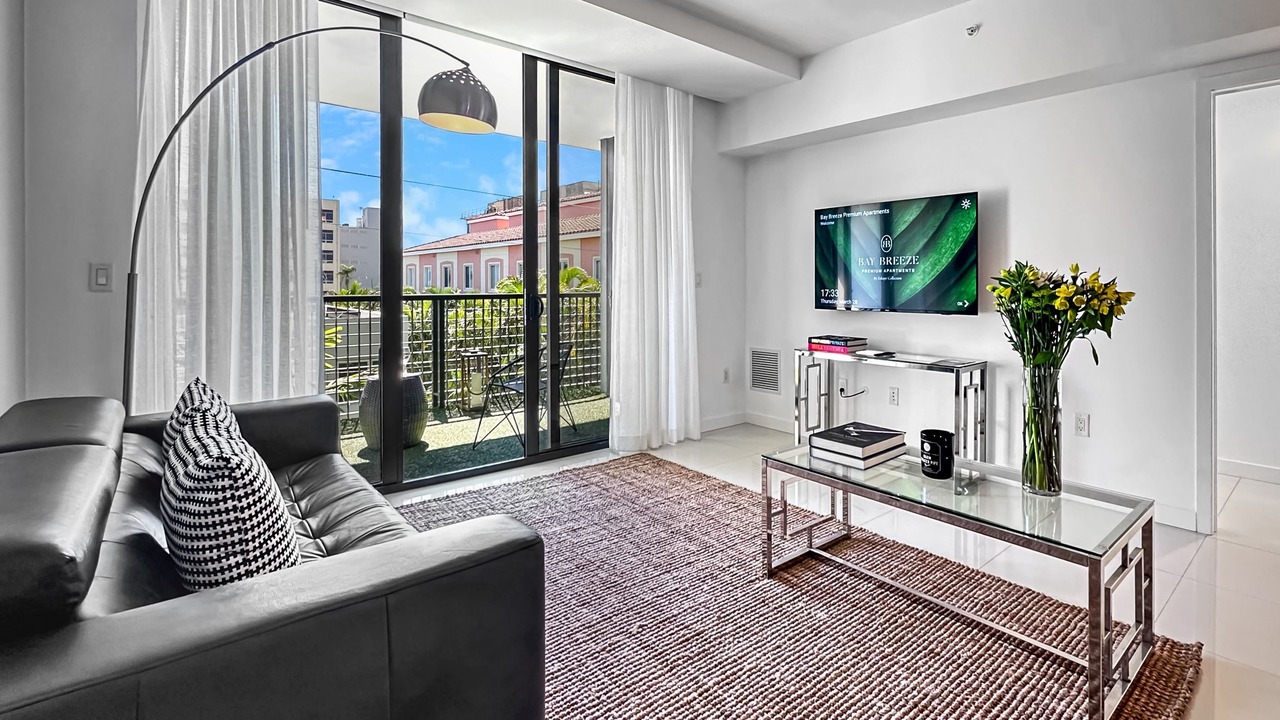Photo of Livingroom in Bay Harbor Islands