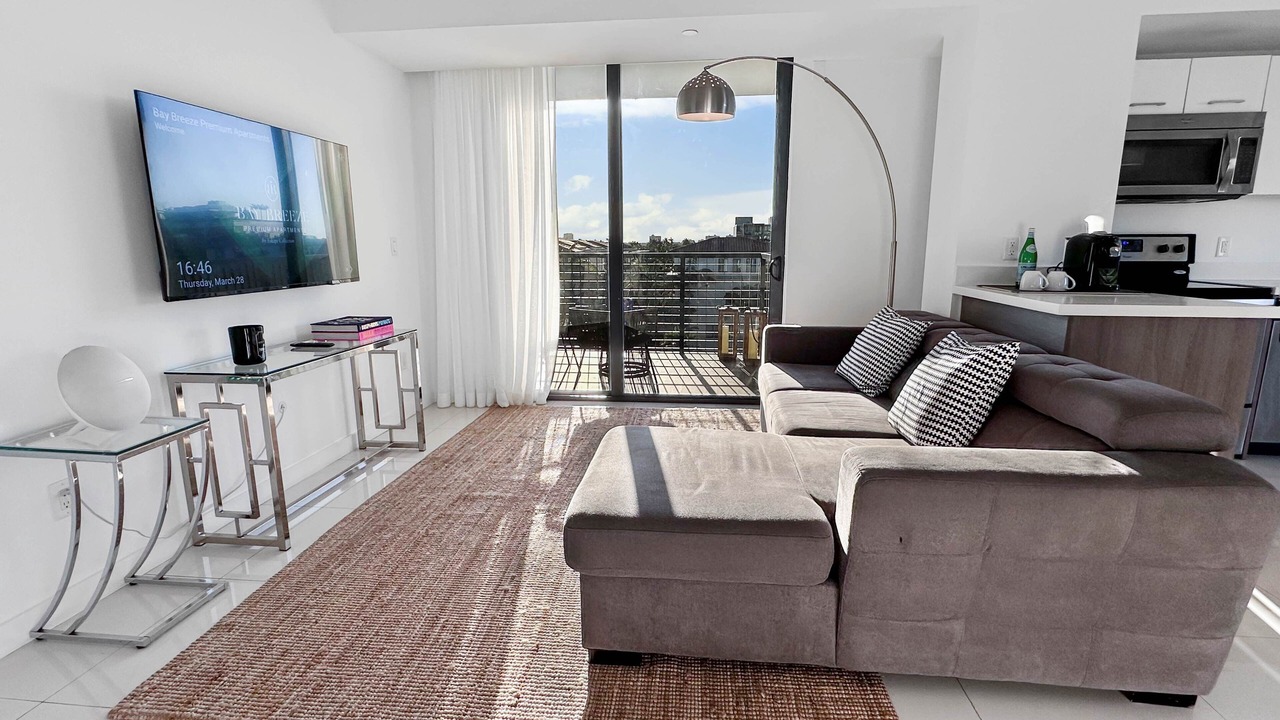 Photo of Livingroom in Bay Harbor Islands