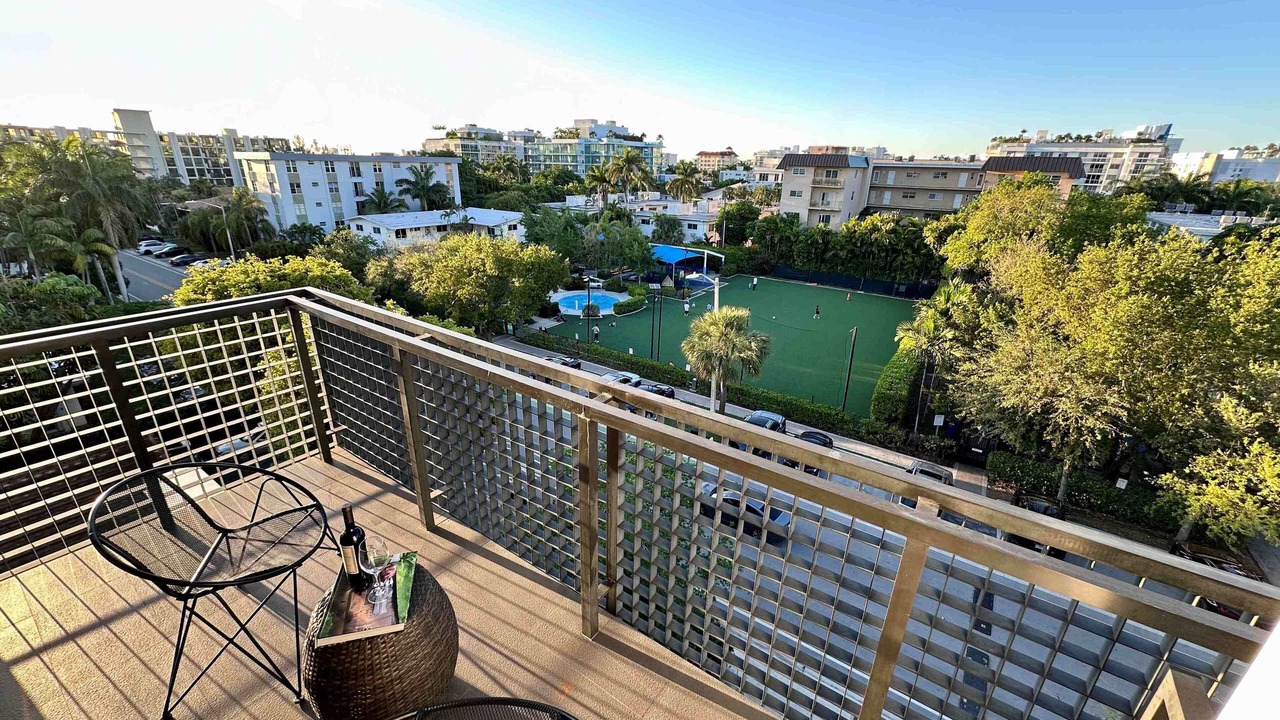 Photo of Patio Balcony in Bay Harbor Islands