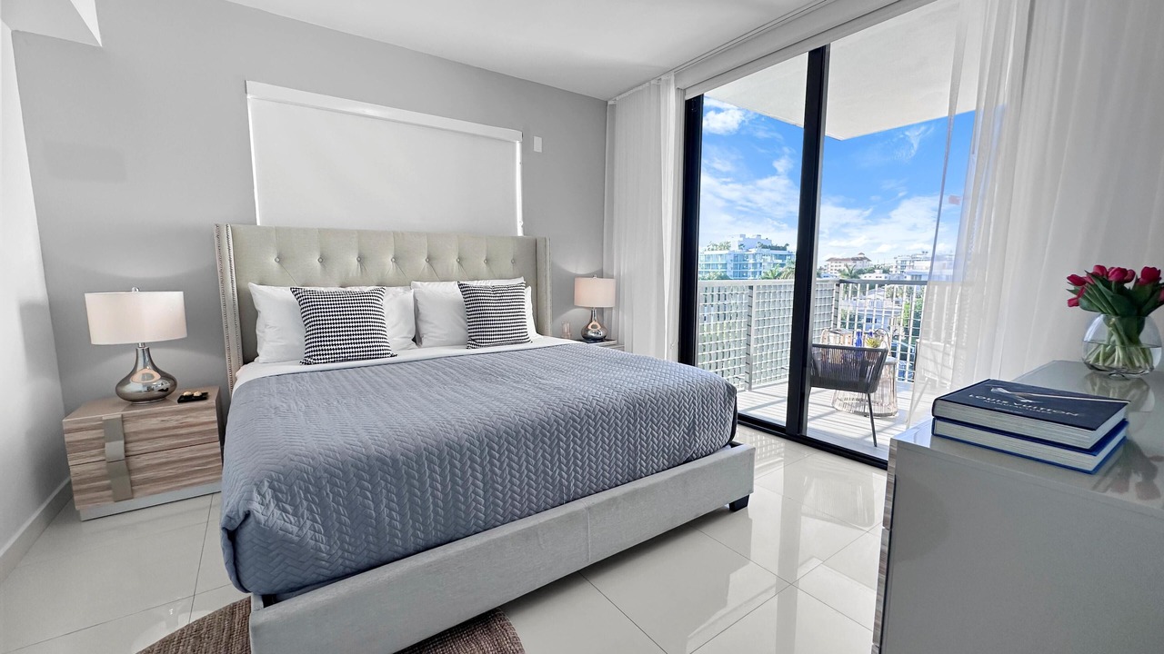 Photo of Bedroom in Bay Harbor Islands