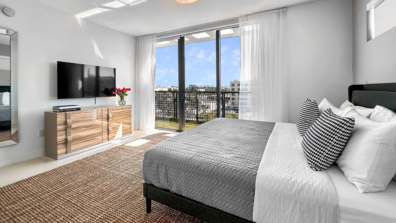 Photo of Bedroom in Bay Harbor Islands