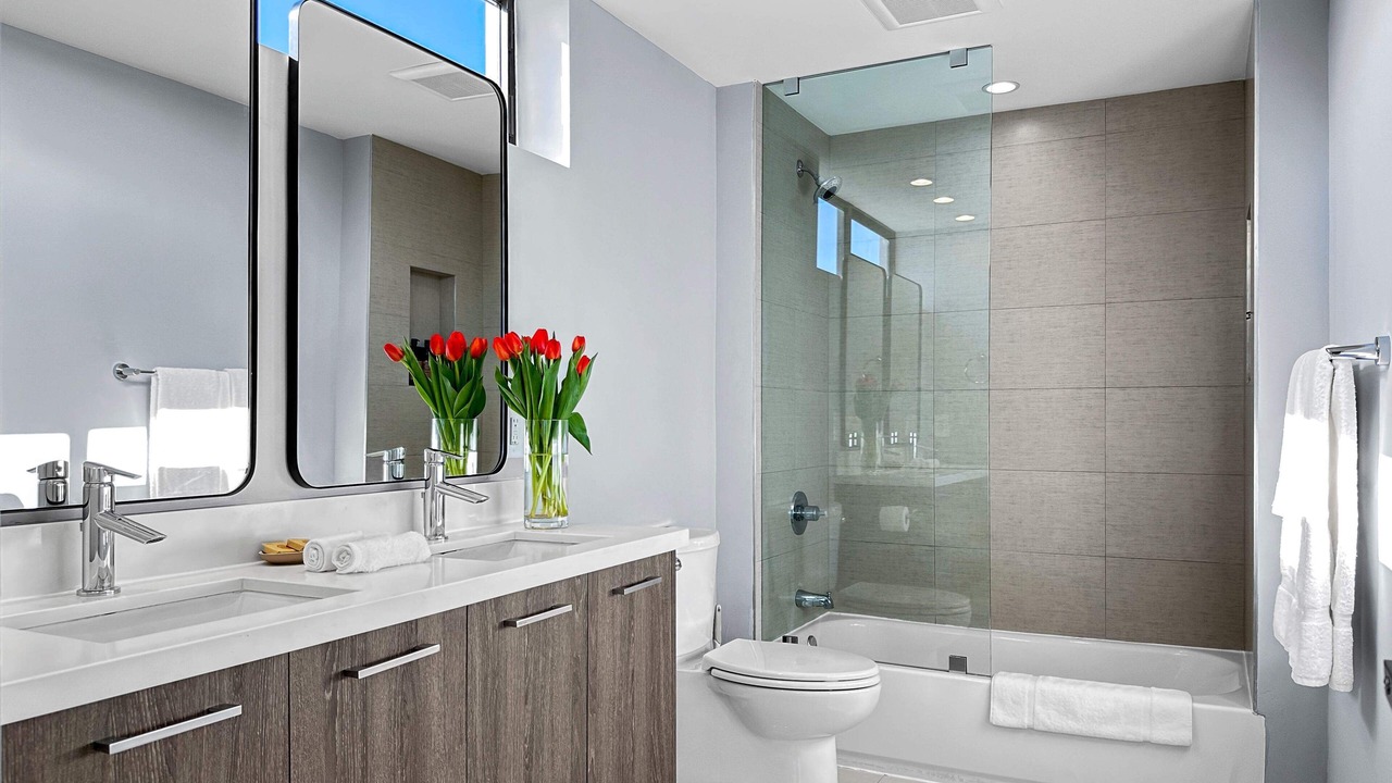 Photo of Bathroom in Bay Harbor Islands